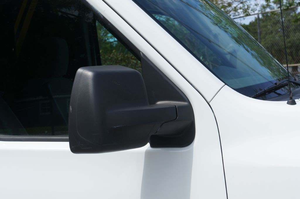 2018 Nissan NV Image 17