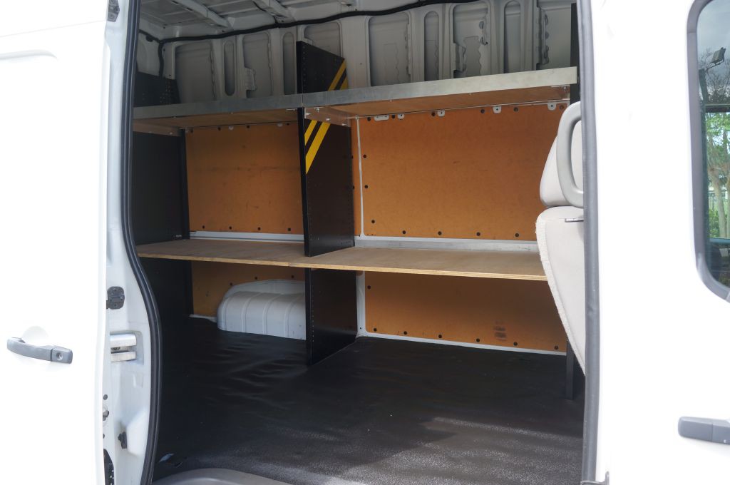 2018 Nissan NV Image 19