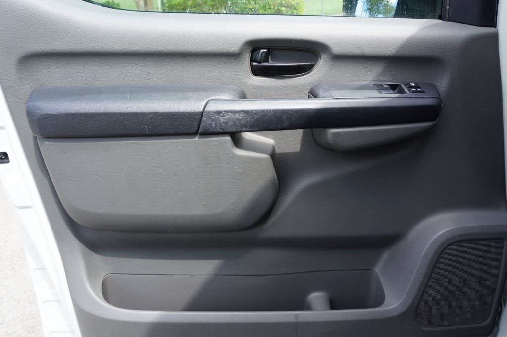 2018 Nissan NV Image 22