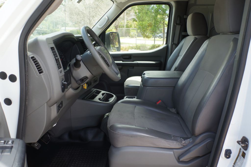 2018 Nissan NV Image 25