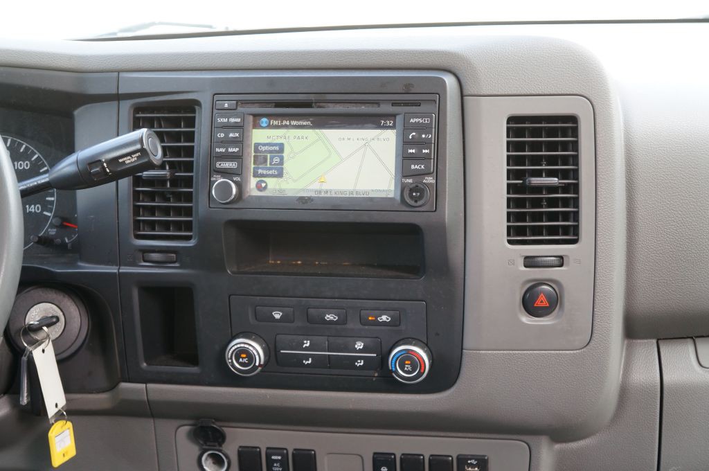 2018 Nissan NV Image 32