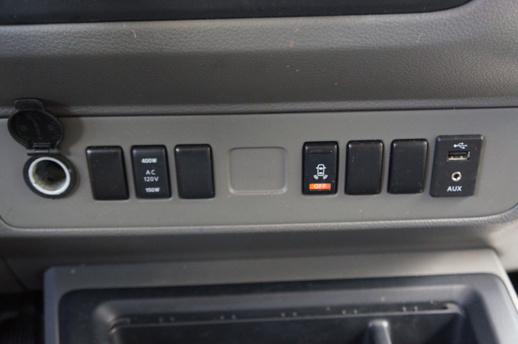 2018 Nissan NV Image 36