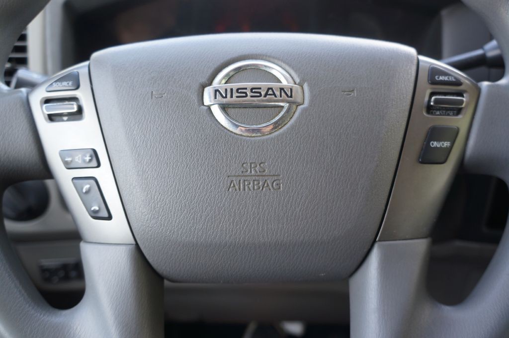 2018 Nissan NV Image 38