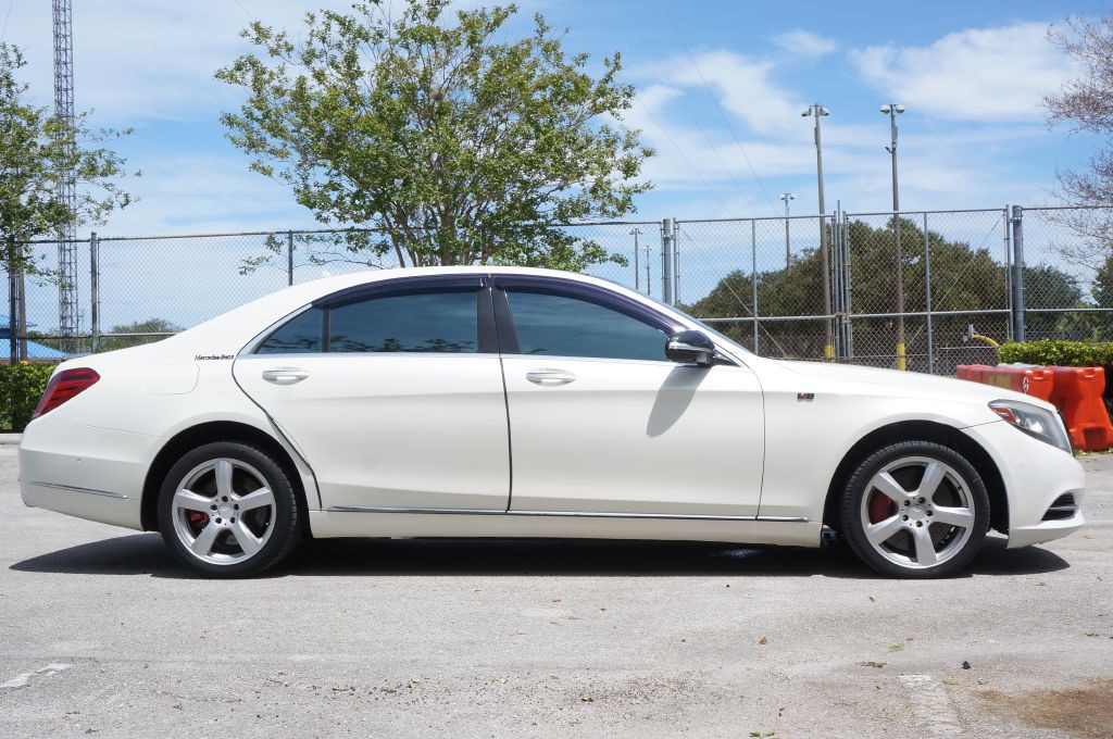 2015 Mercedes-Benz S-Class Image 12