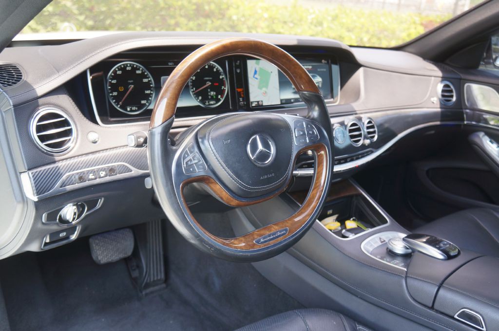 2015 Mercedes-Benz S-Class Image 21
