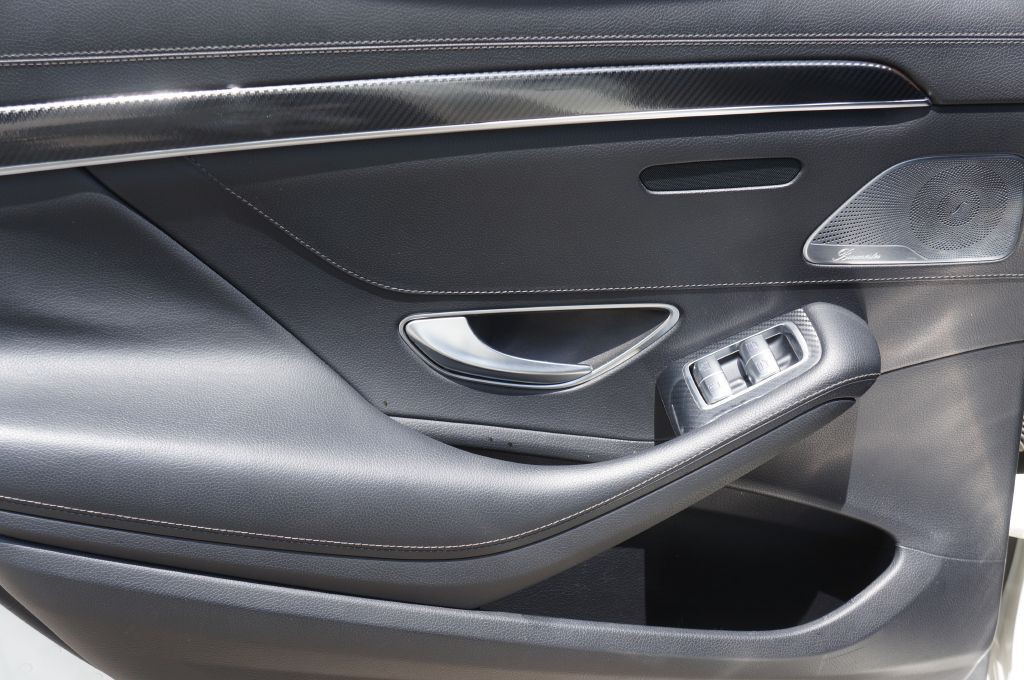 2015 Mercedes-Benz S-Class Image 24