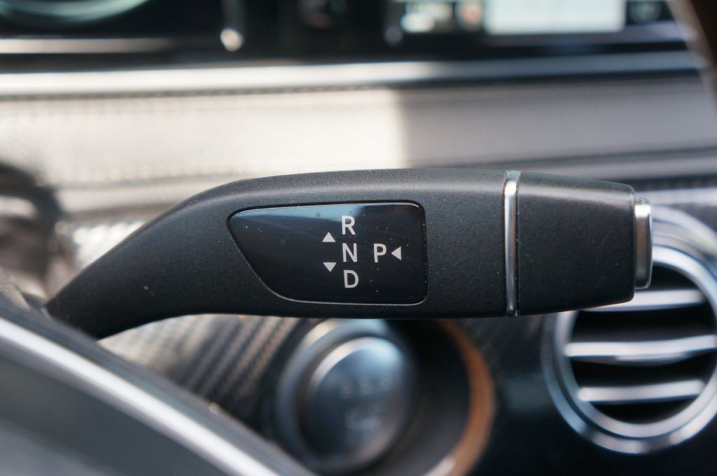 2015 Mercedes-Benz S-Class Image 39