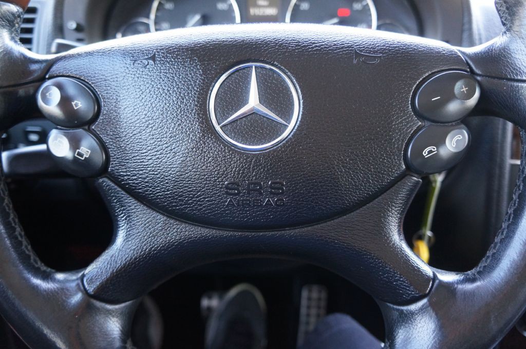2011 Mercedes-Benz G-Class Image 34