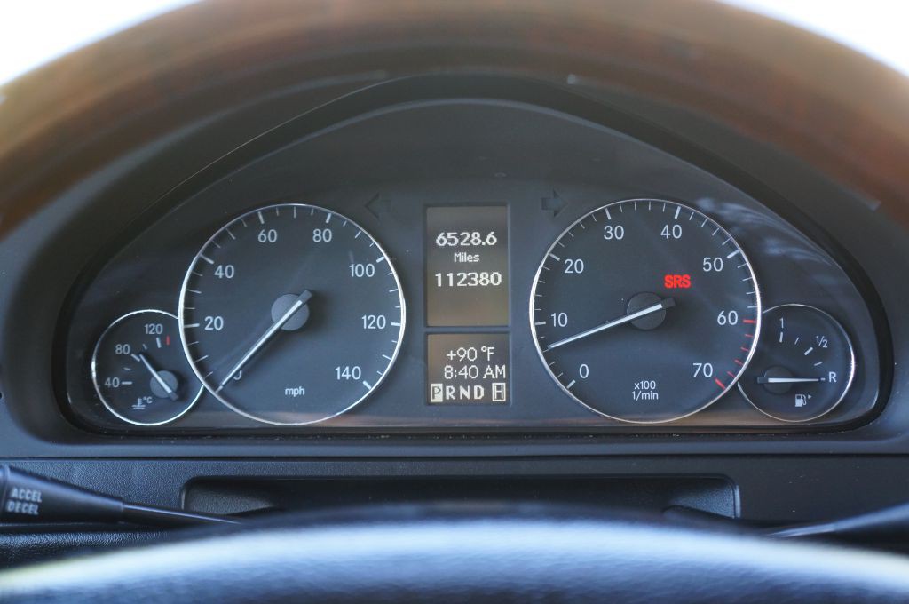 2011 Mercedes-Benz G-Class Image 35