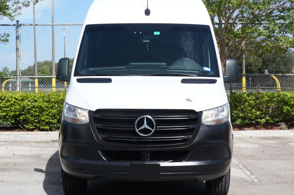 2020 Mercedes-Benz Sprinter Image 2