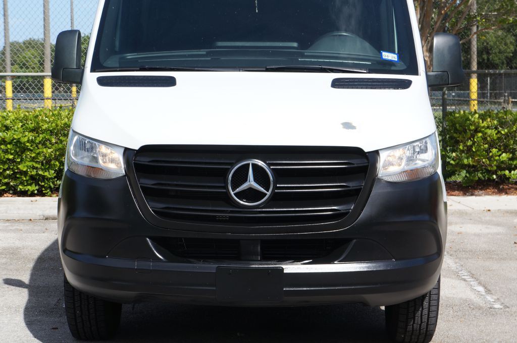 2020 Mercedes-Benz Sprinter Image 3