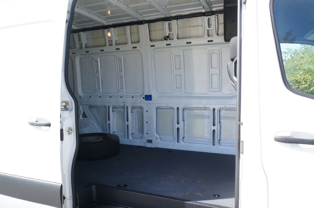 2020 Mercedes-Benz Sprinter Image 18