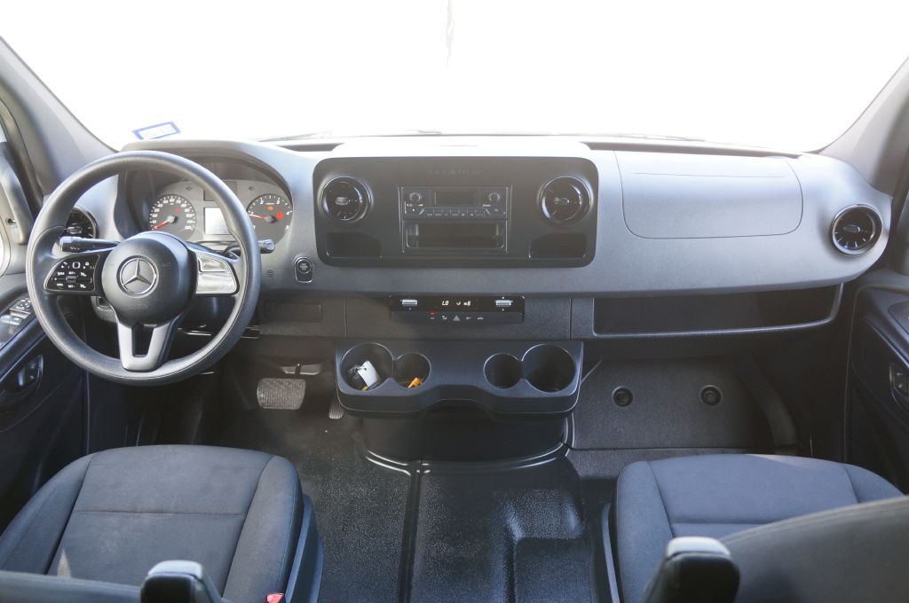 2020 Mercedes-Benz Sprinter Image 30