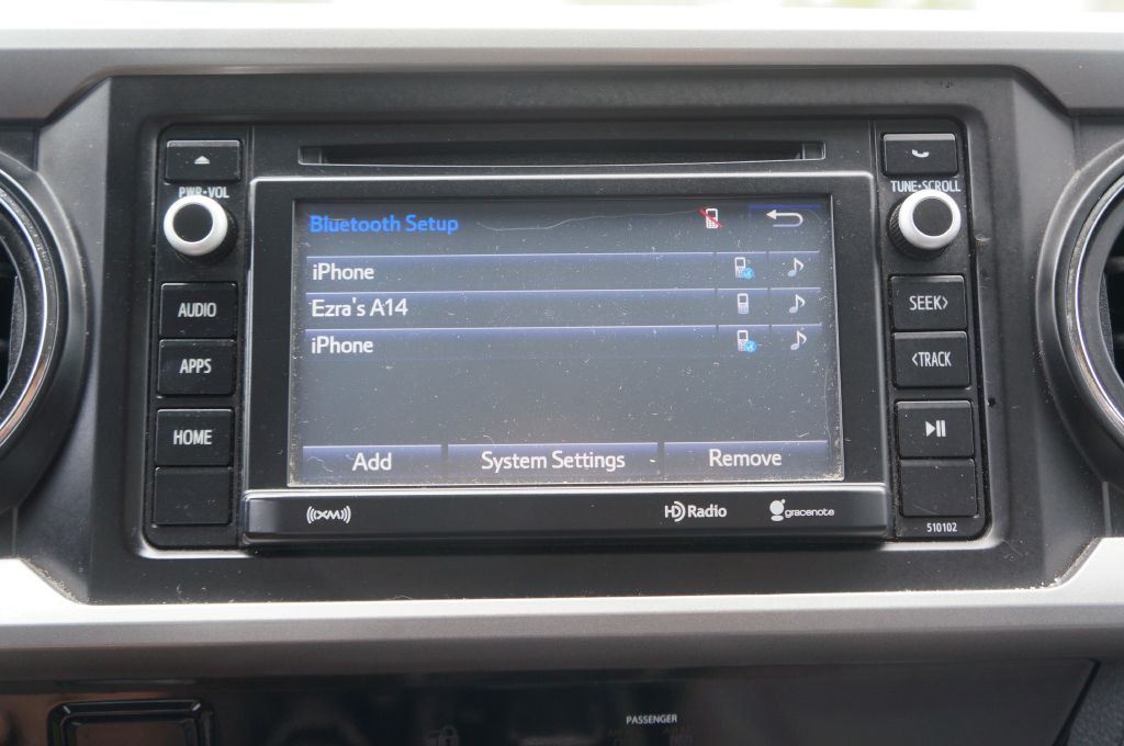 2017 Toyota Tacoma Image 34