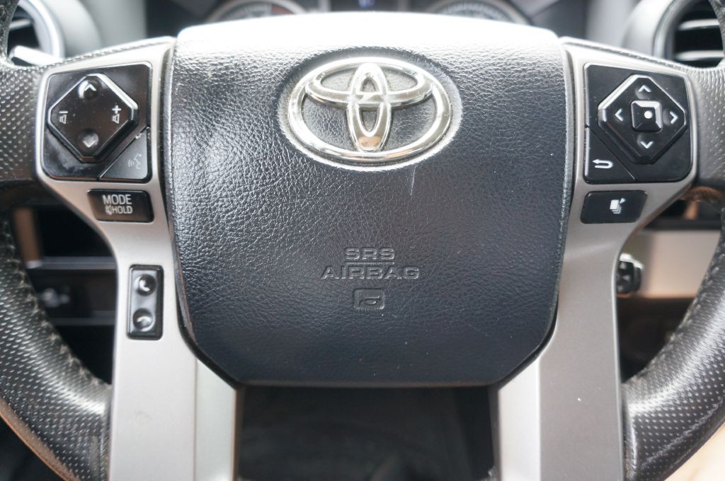 2017 Toyota Tacoma Image 37