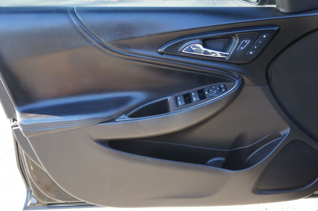 2016 Chevrolet Malibu Image 16