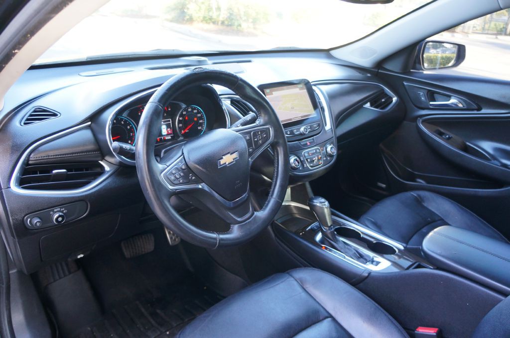 2016 Chevrolet Malibu Image 18