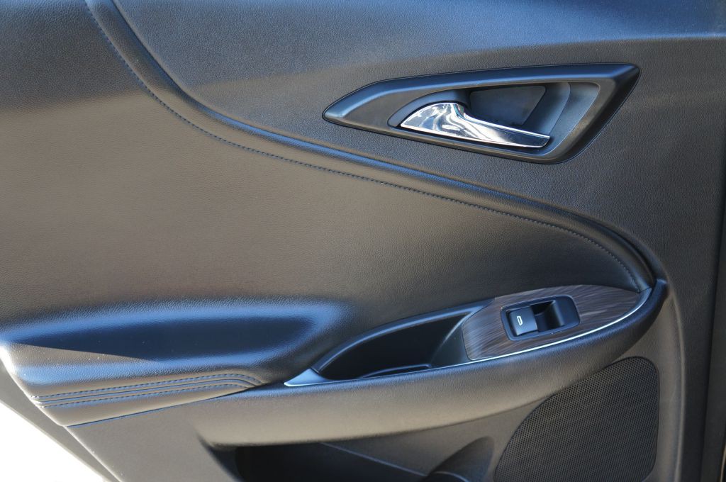 2016 Chevrolet Malibu Image 21