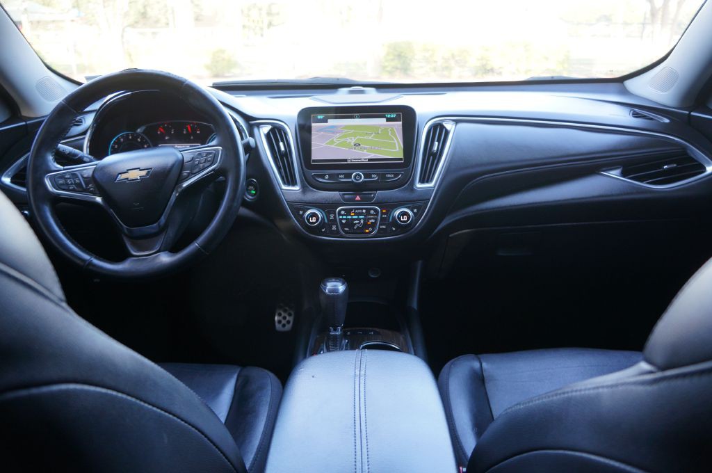 2016 Chevrolet Malibu Image 24