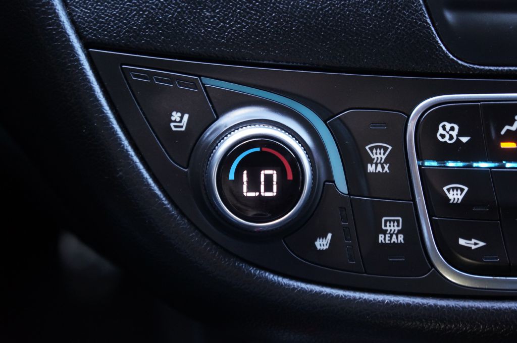 2016 Chevrolet Malibu Image 30