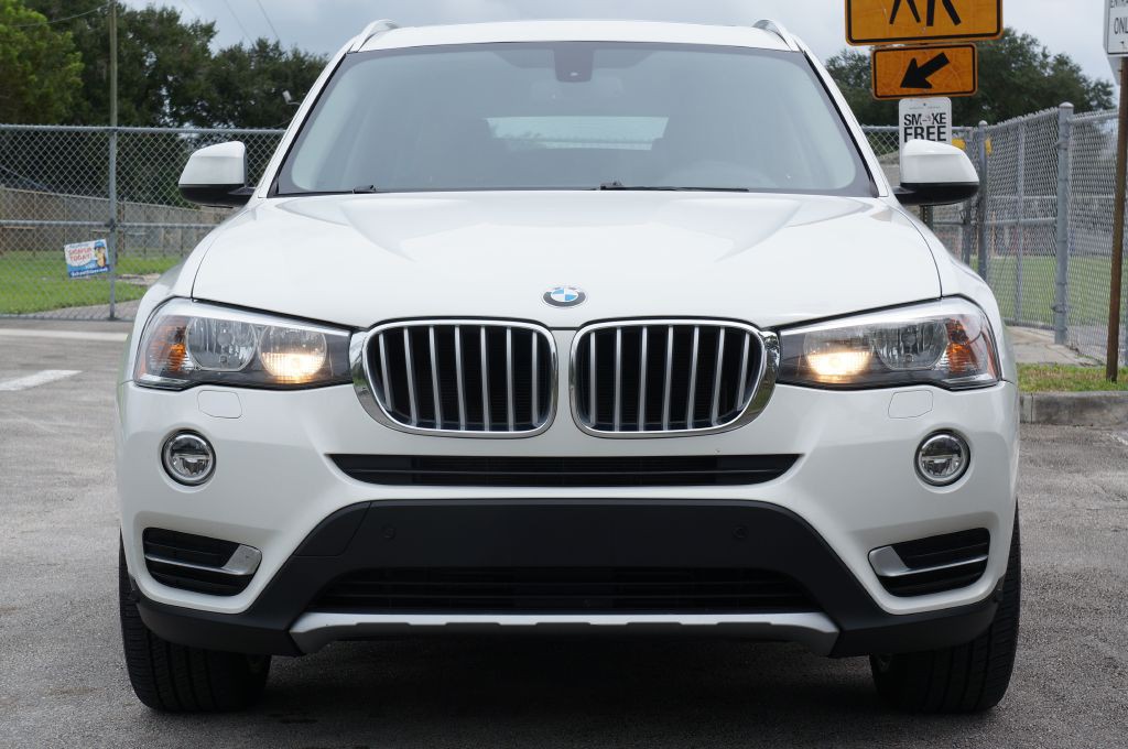 2017 BMW X3 Image 3