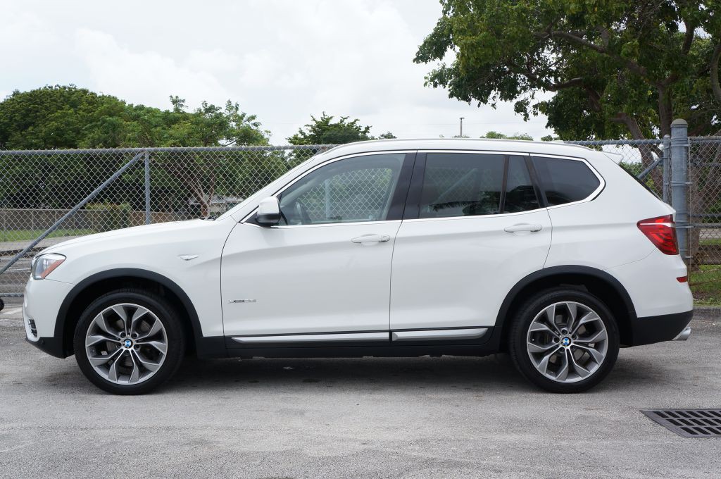 2017 BMW X3 Image 6