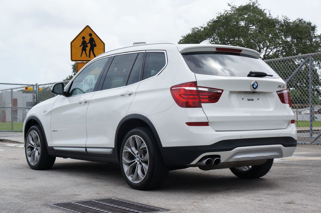 2017 BMW X3 Image 7