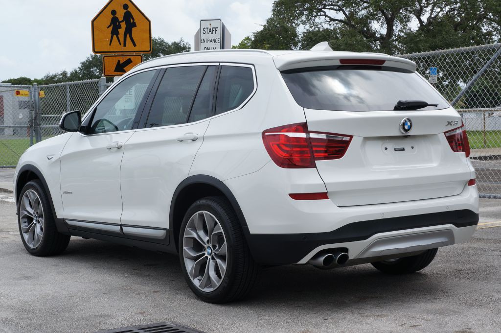 2017 BMW X3 Image 8