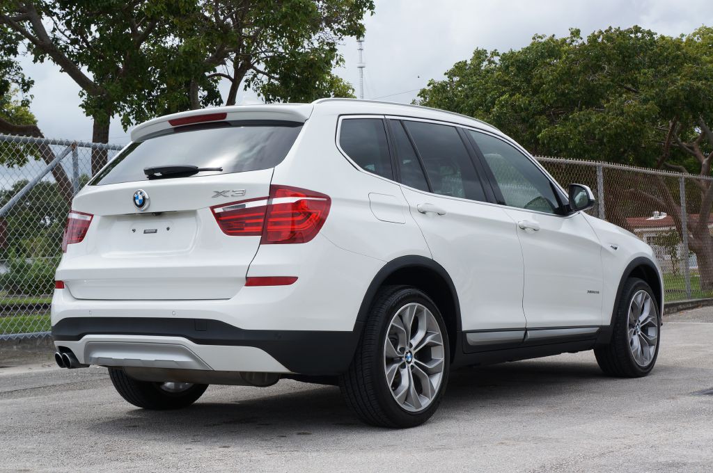 2017 BMW X3 Image 10