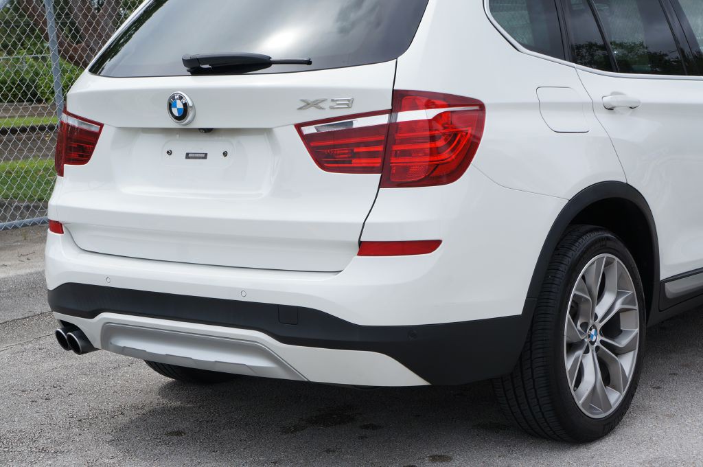 2017 BMW X3 Image 14