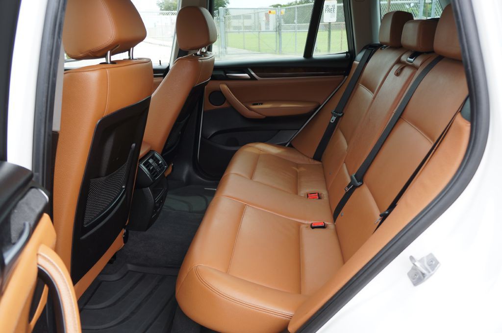 2017 BMW X3 Image 26
