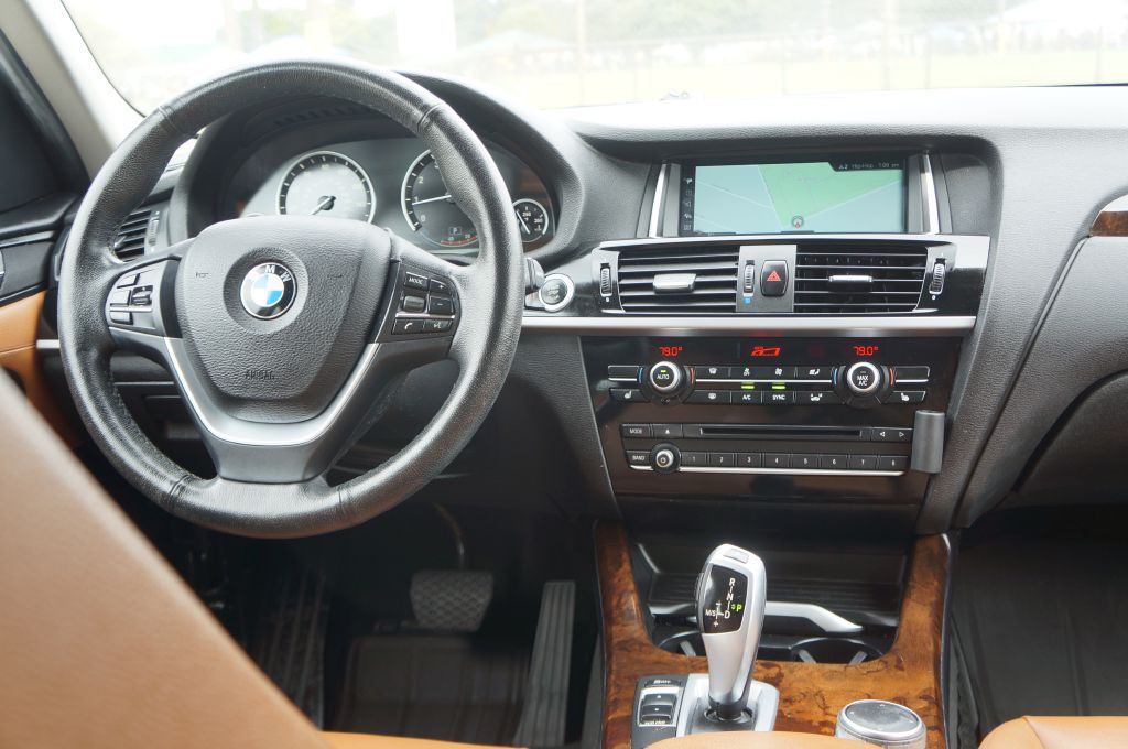 2017 BMW X3 Image 29