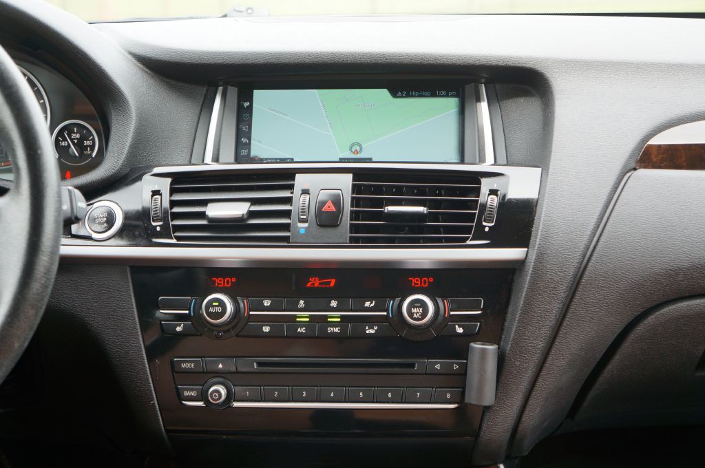 2017 BMW X3 Image 30