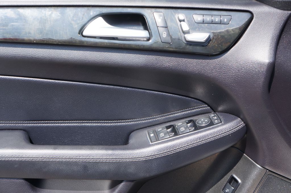 2017 Mercedes-Benz GLS-Class Image 22