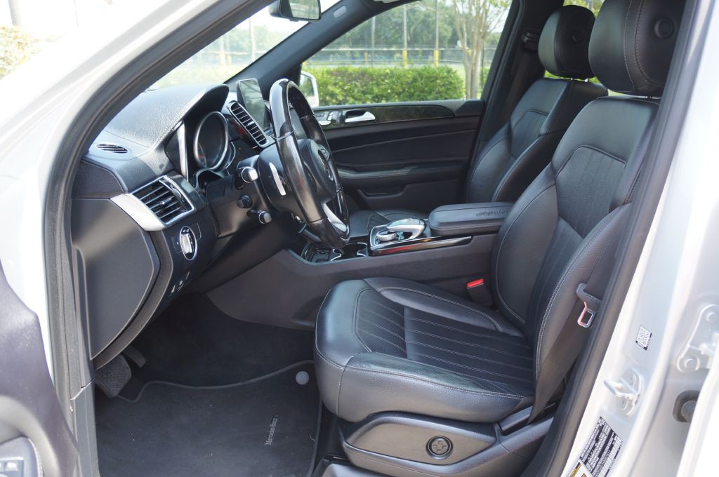 2017 Mercedes-Benz GLS-Class Image 24
