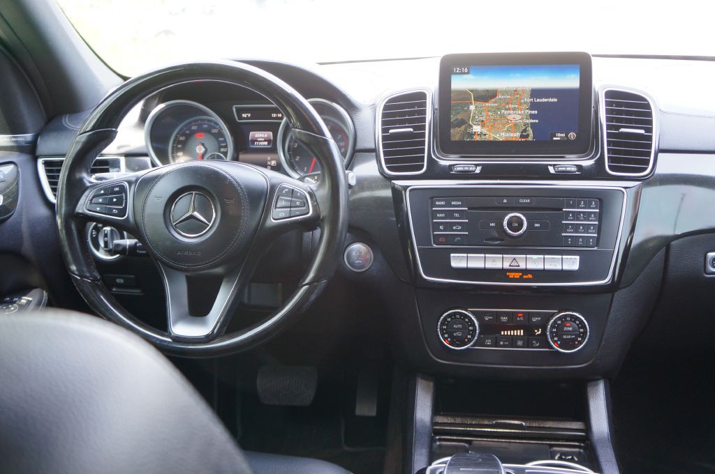 2017 Mercedes-Benz GLS-Class Image 33