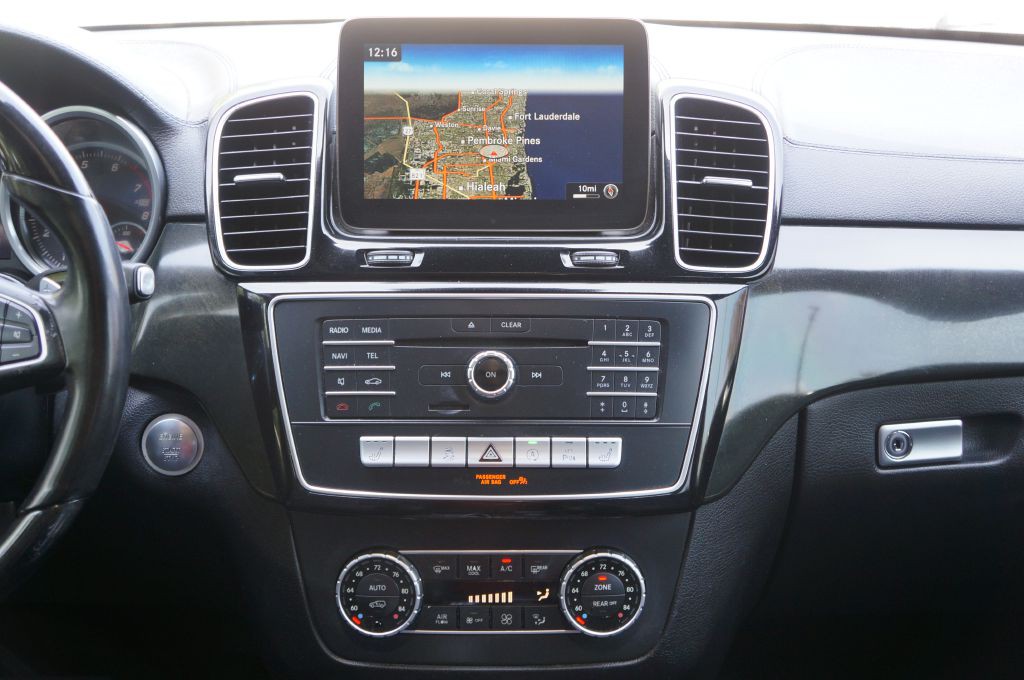 2017 Mercedes-Benz GLS-Class Image 34