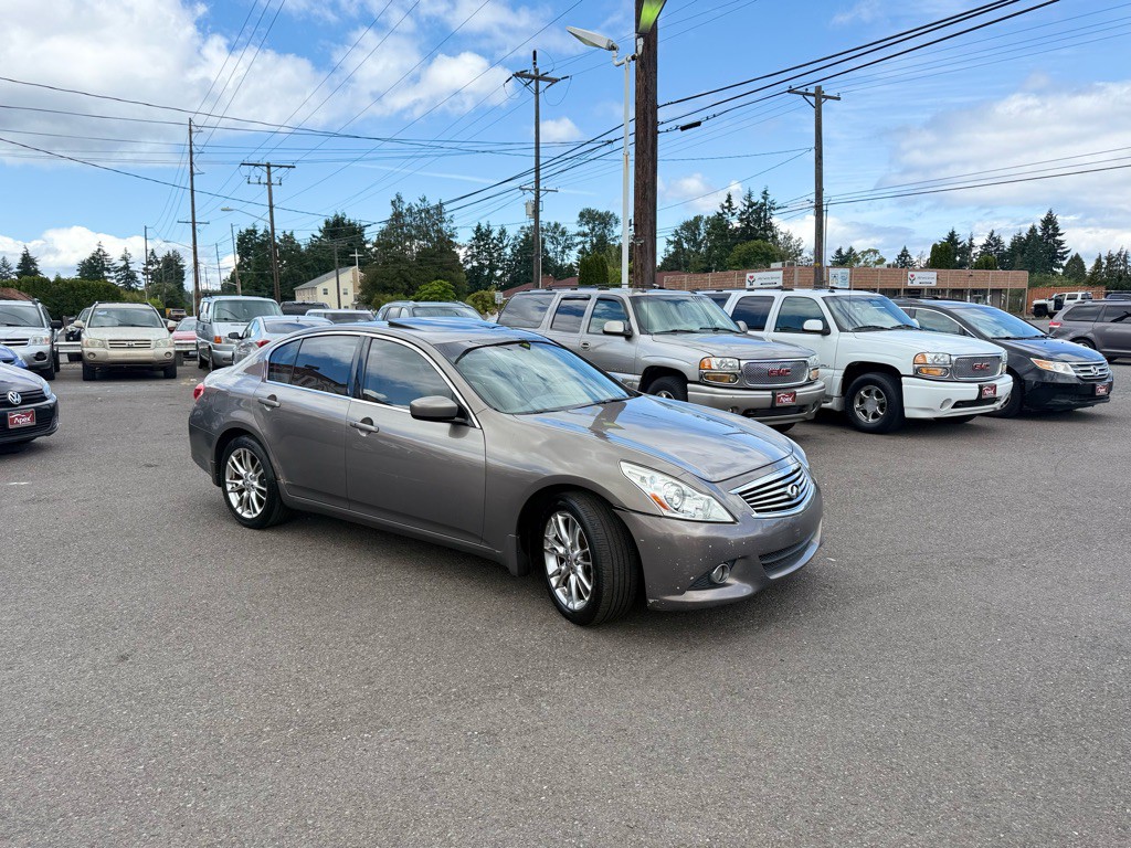 2011 INFINITI G37 Image 4