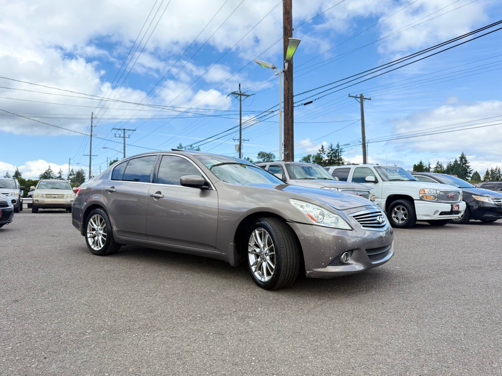 2011 INFINITI G37 Image 5