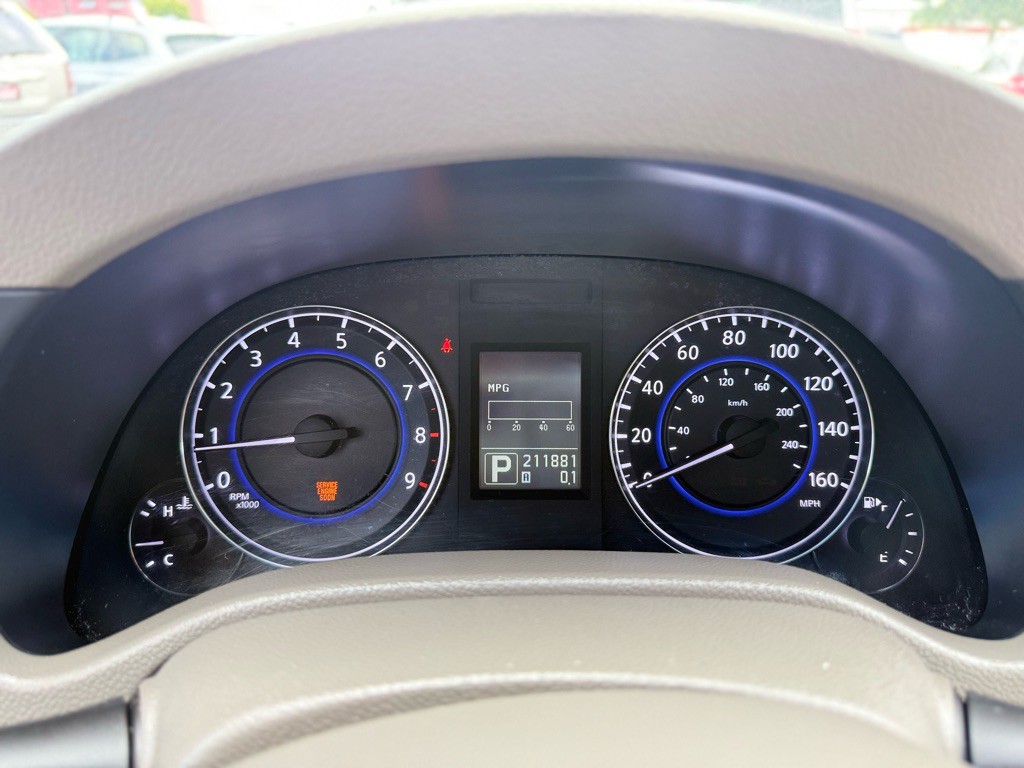 2011 INFINITI G37 Image 20