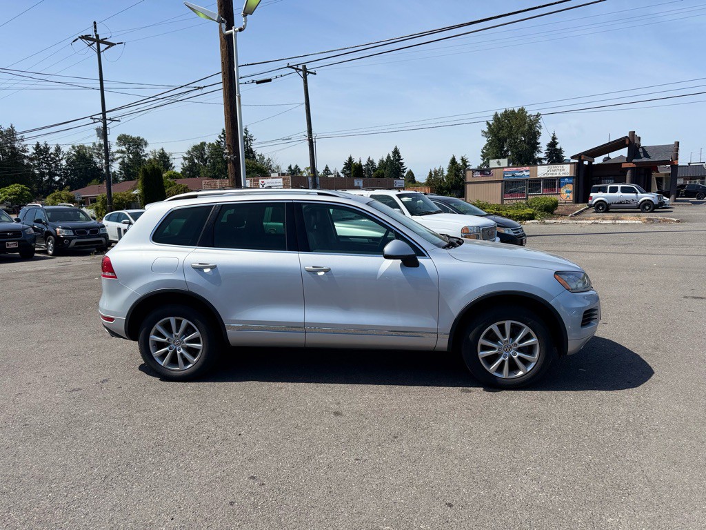 2014 Volkswagen Touareg Image 5