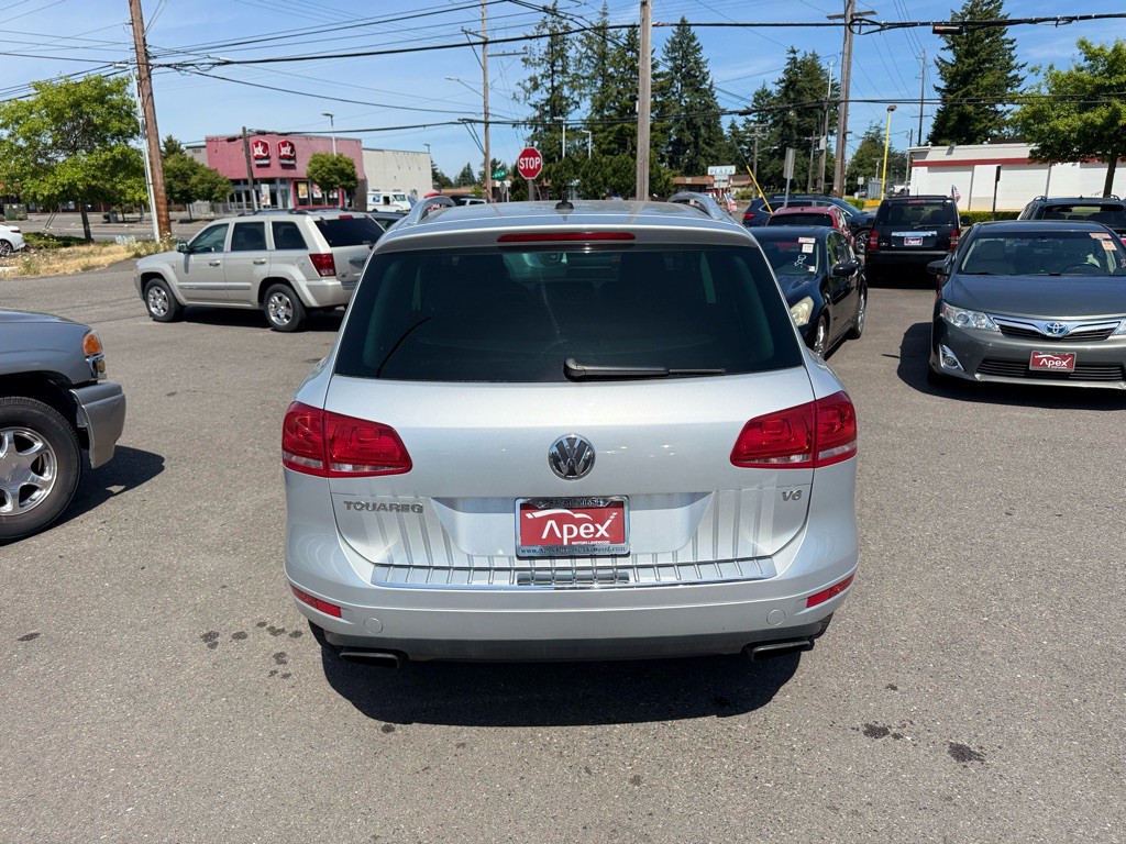 2014 Volkswagen Touareg Image 7