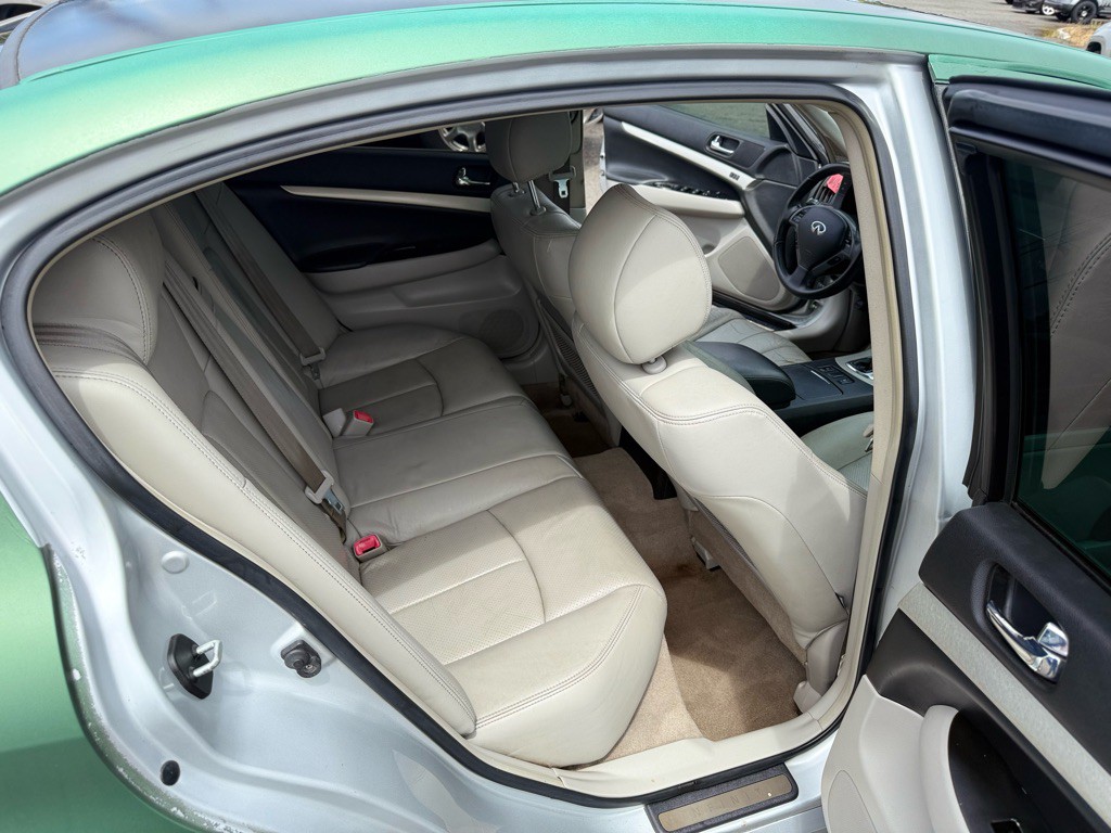 2007 INFINITI G35 Image 16