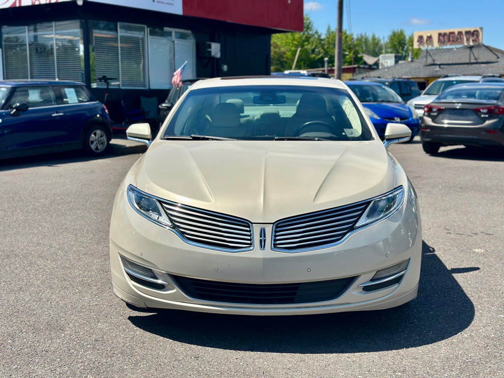 2014 Lincoln MKZ Image 2
