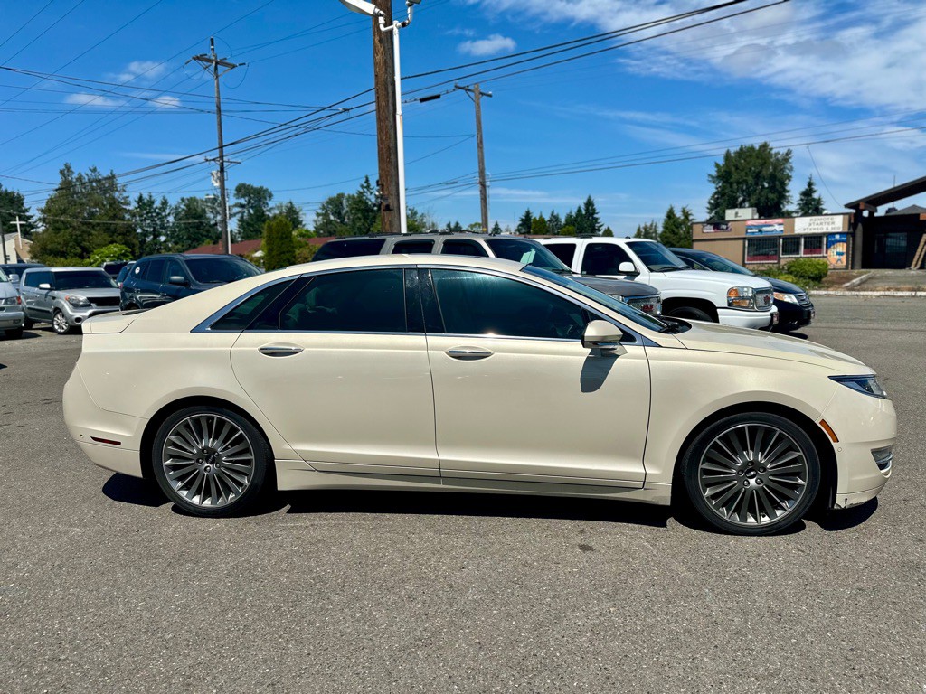 2014 Lincoln MKZ Image 4