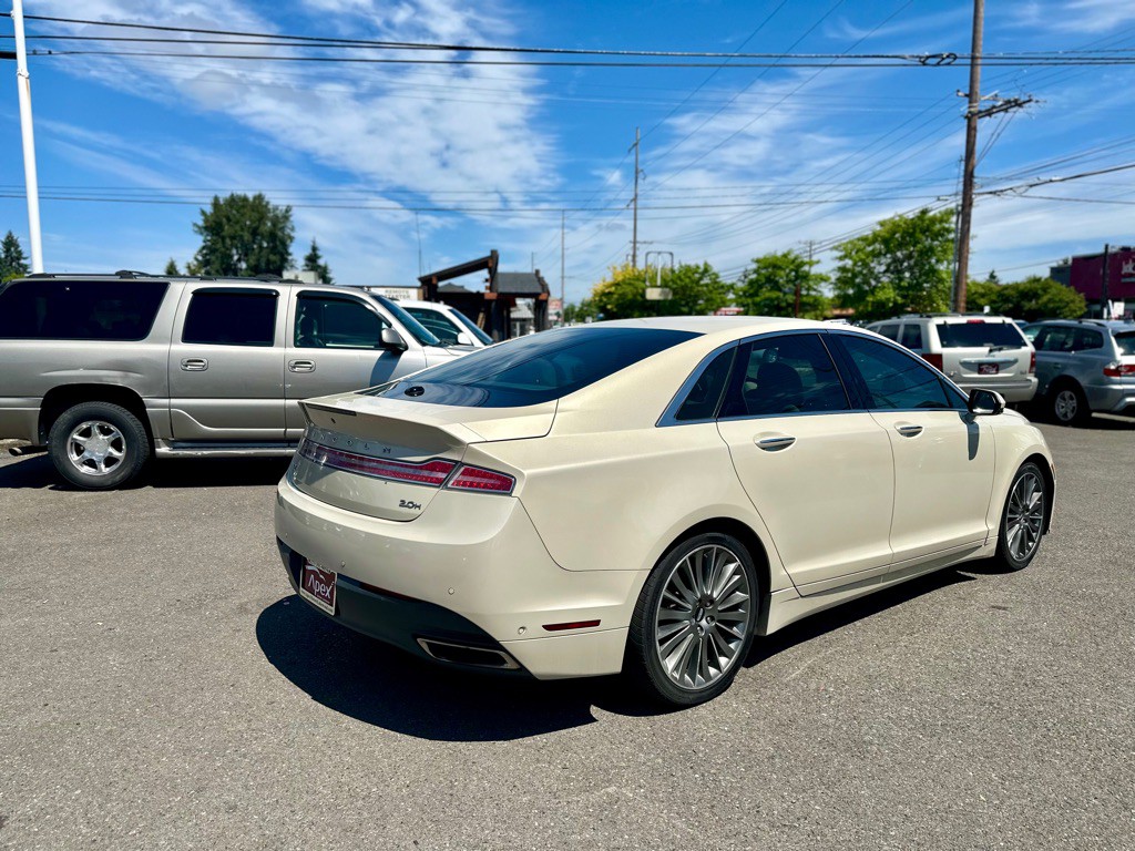 2014 Lincoln MKZ Image 5