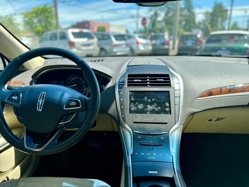2014 Lincoln MKZ Image 13