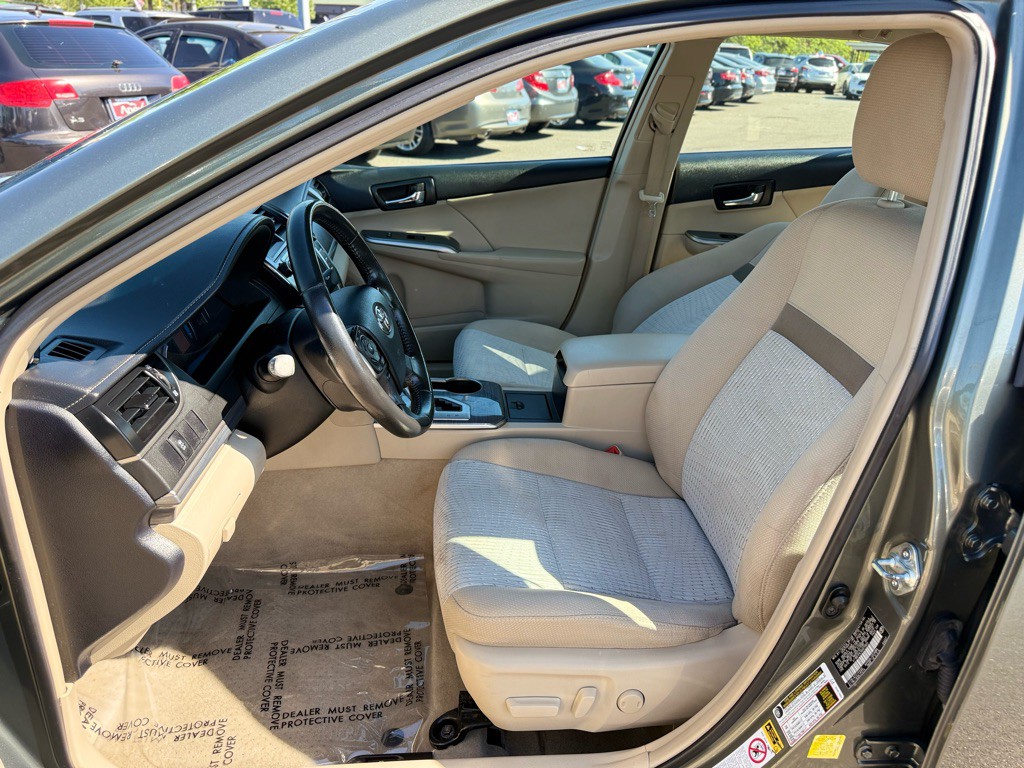 2013 Toyota Camry Image 13