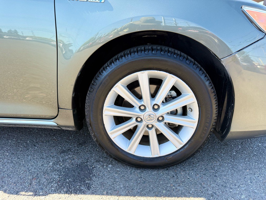 2013 Toyota Camry Image 19