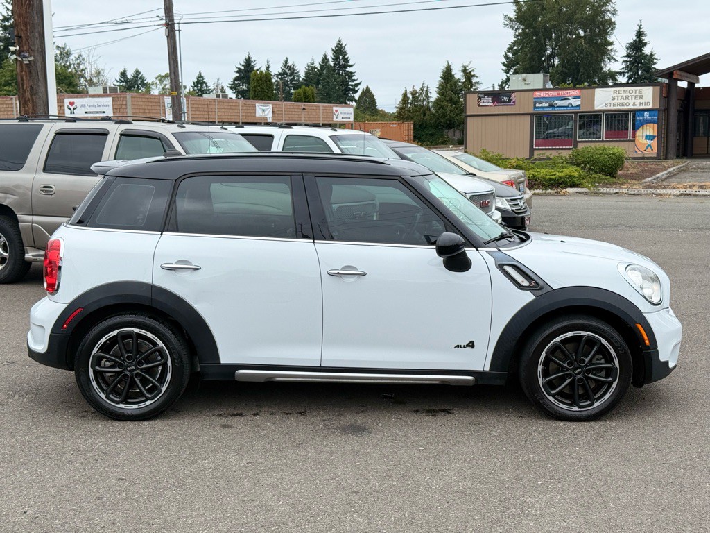 2015 MINI Countryman Image 6